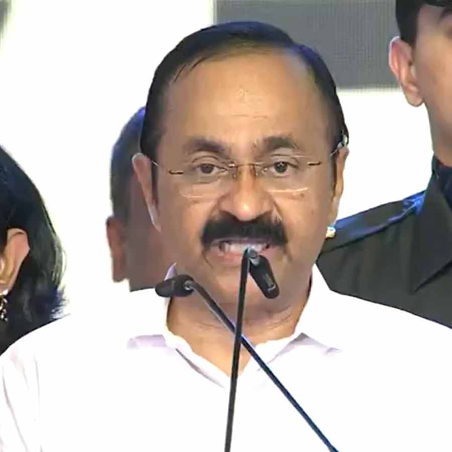Congress's VD Satheesan takes oath as Kerala Chief Minister as UDF returns to power after 10 years dgtl