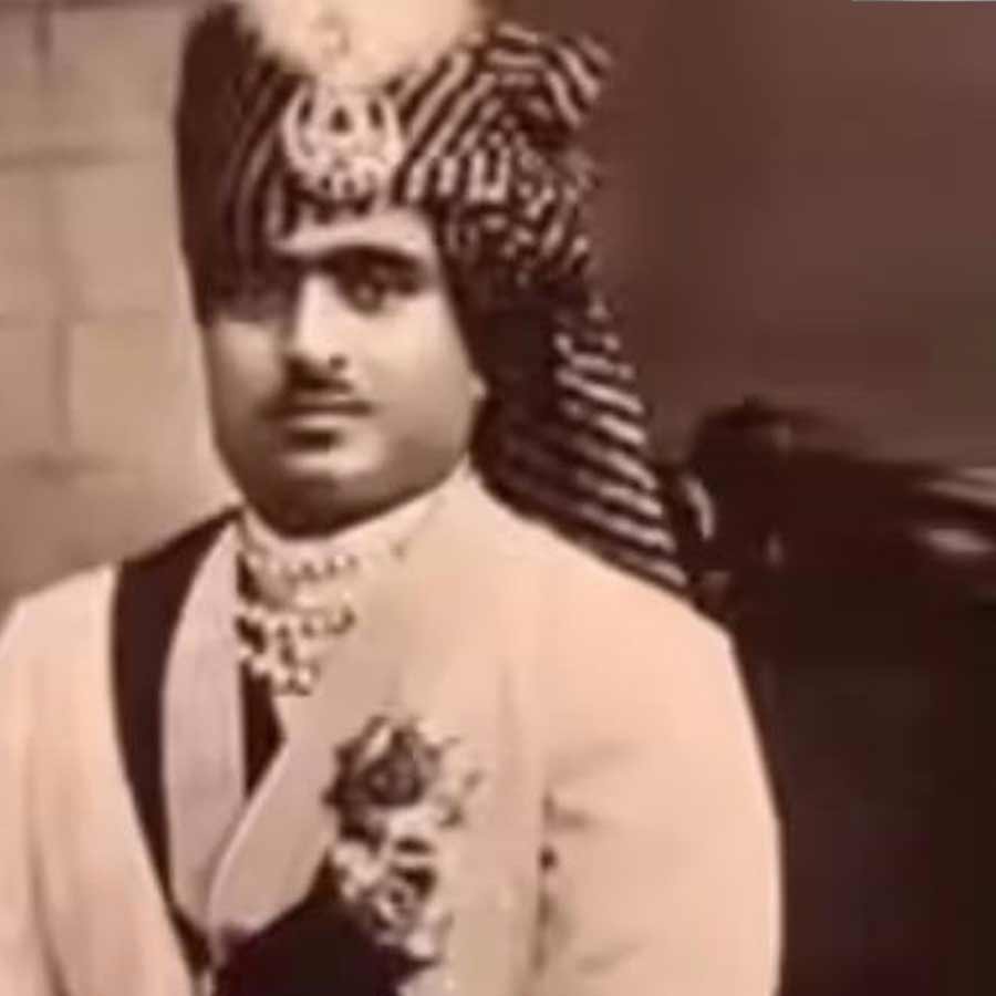 Junagadh Nawab Mahabat Khan III hosted his pet dog's wedding