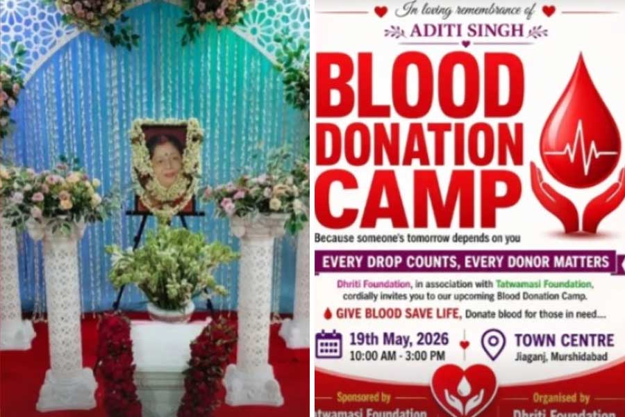 মায়ের মৃত্যুবার্ষিকীতে রক্তদান শিবিরের আয়োজন করলেন অরিজিৎ।