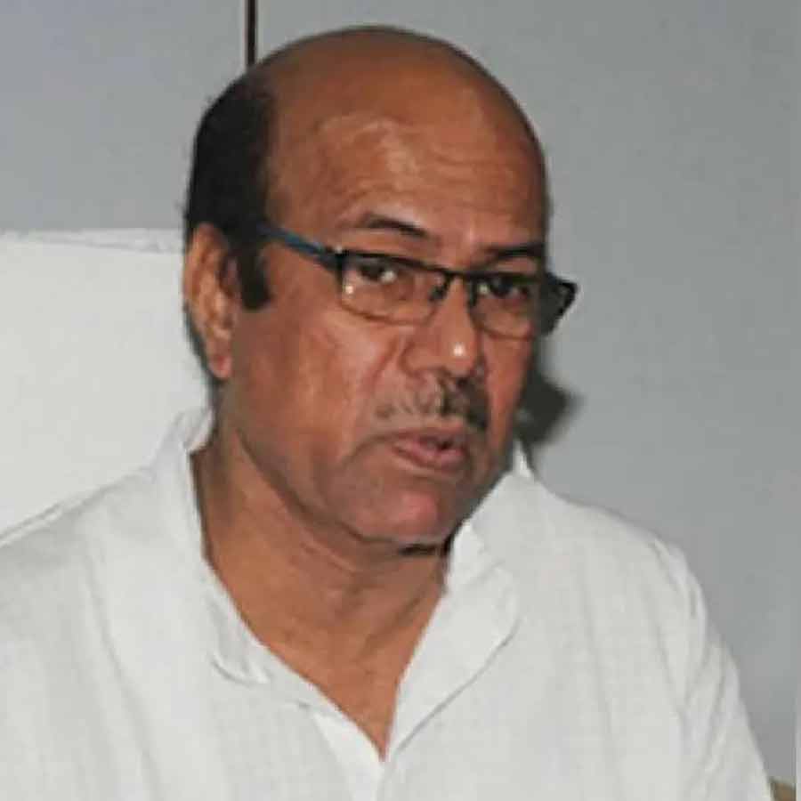 জাভেদ খান।