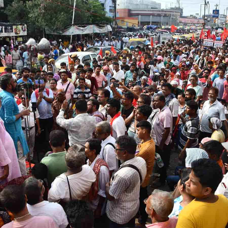 CITU held a rally to protest against the eviction of hawkers
