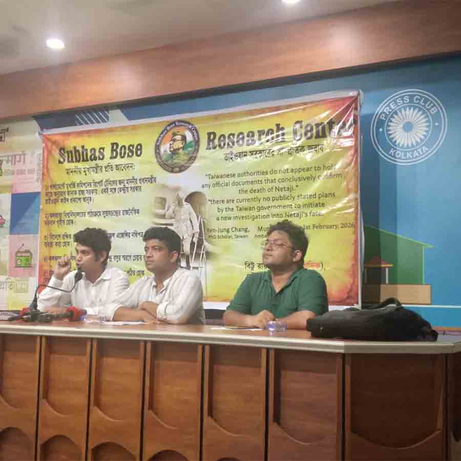 কলকাতা প্রেস ক্লাবে মুখ্যমন্ত্রীর প্রতি দাবি জানাল ‘সুভাষ বসু রিসার্চ সেন্টার’।