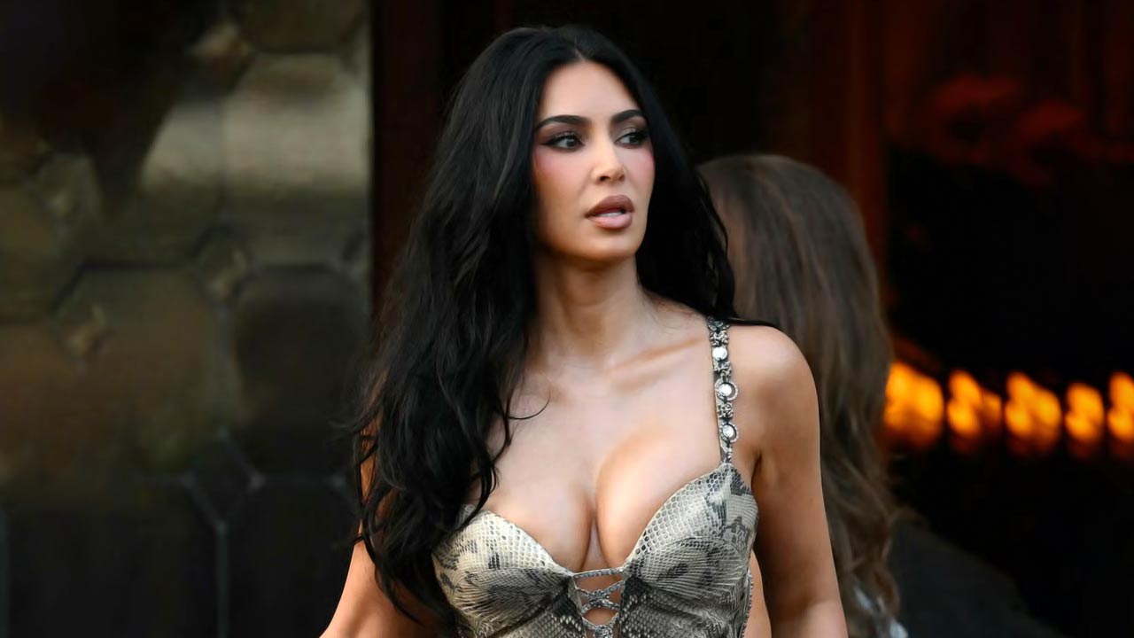 Kim Kardashian Confesses taking 35 Supplements Daily, how Dangerous Is Over-Supplementation