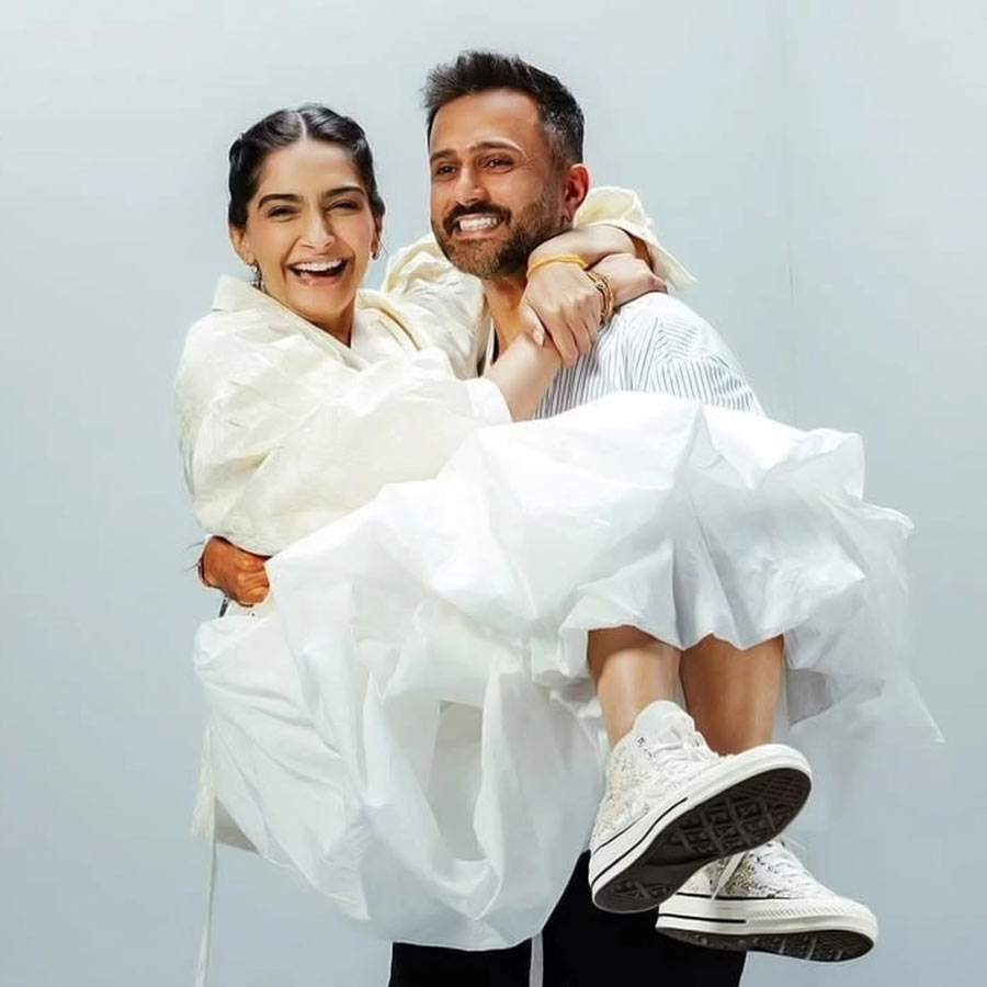 Sonam Kapoor and anand ahuja Buy 5 flats for their servant in London
