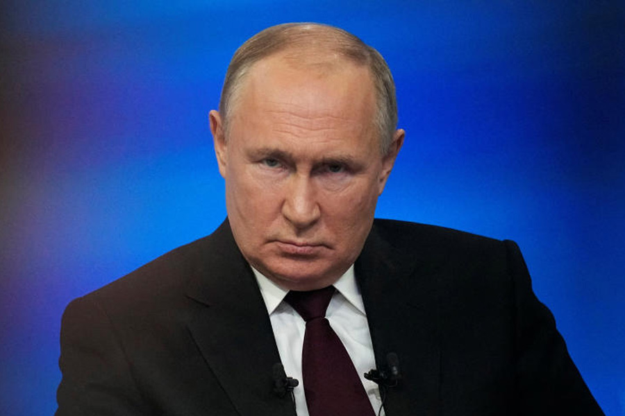 Russia’s rubble has performed as World’s Best Currency against dollar while rupee price continuously going down 