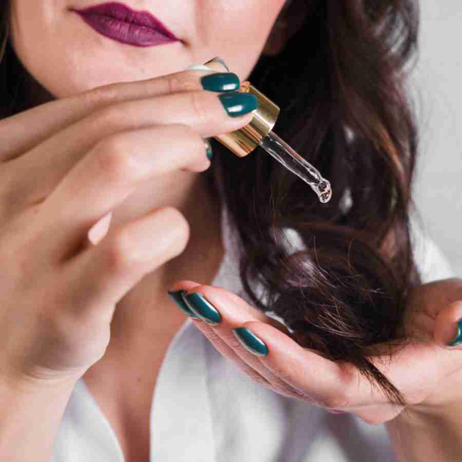 How to Mix and Use Essential Oils for Healthy, Glowing Hair