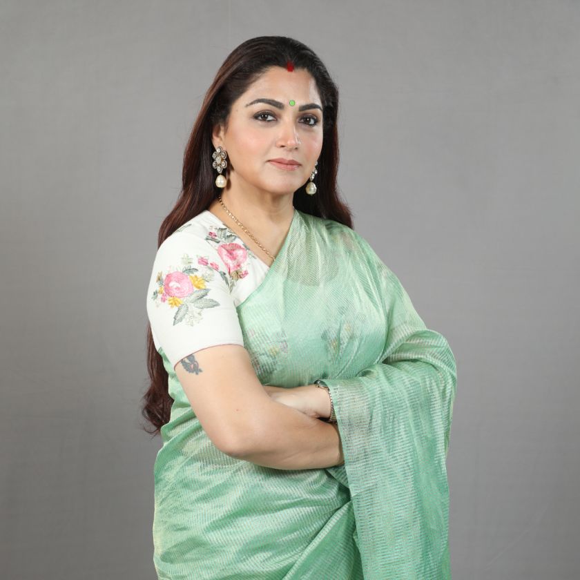 খুশবু সুন্দর।