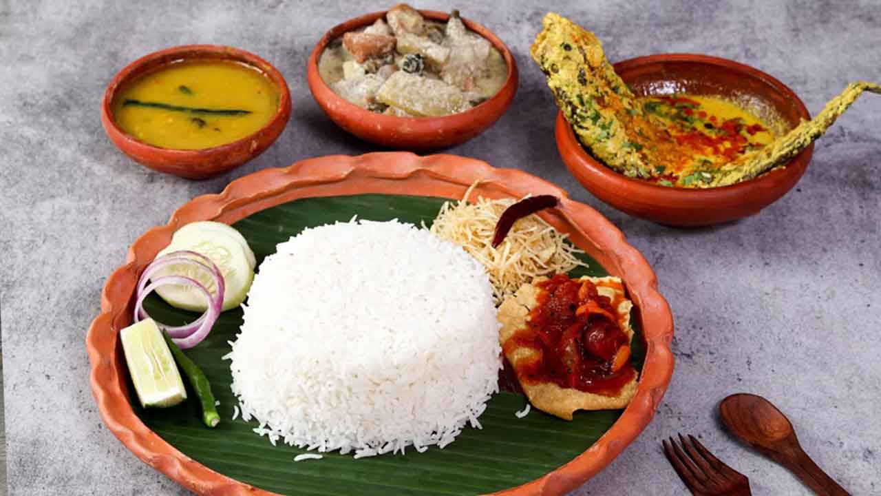 ভাত বাদ দিতে হবে না, তা হলে ওজন কমবে কী ভাবে?
