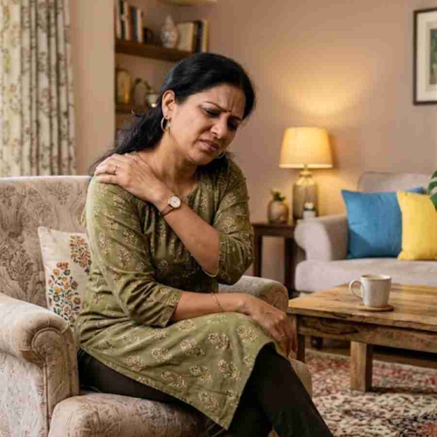 Why Shoulder Pain Increases After Estrogen Drops