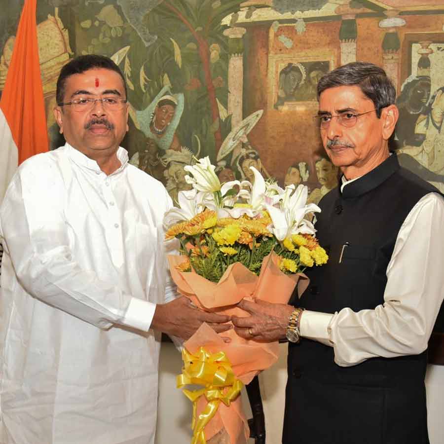 CM Suvendu Adhikari Active on Cabinet Expansion; Holds Lengthy Meeting with Governor R N Ravi at Lok Bhawan