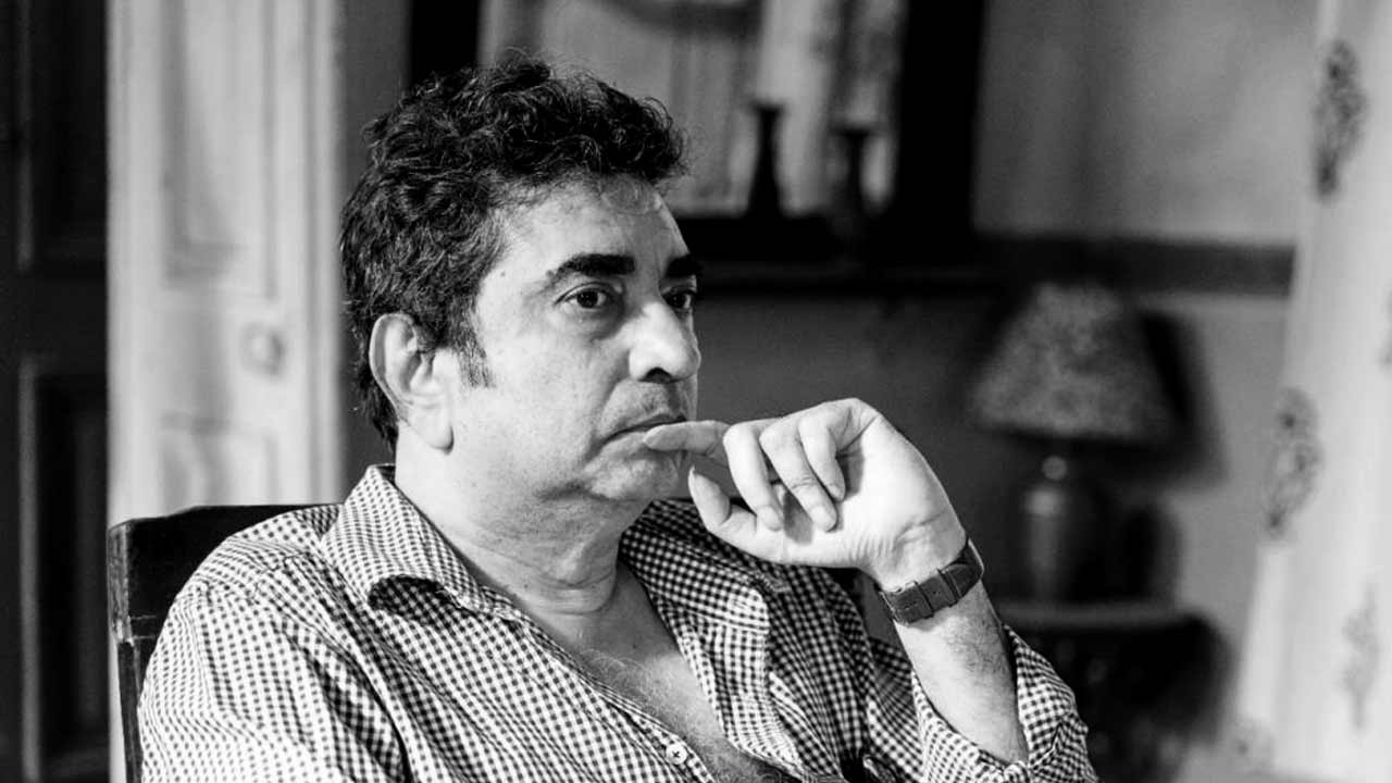 ছাদ থেকে উদ্ধার হয়েছে ‘সুইসাইড নোট’