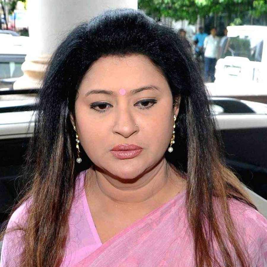 CIDI went to TMC MLA Nayna Banerjee  house to investigate the discrepancy in signature