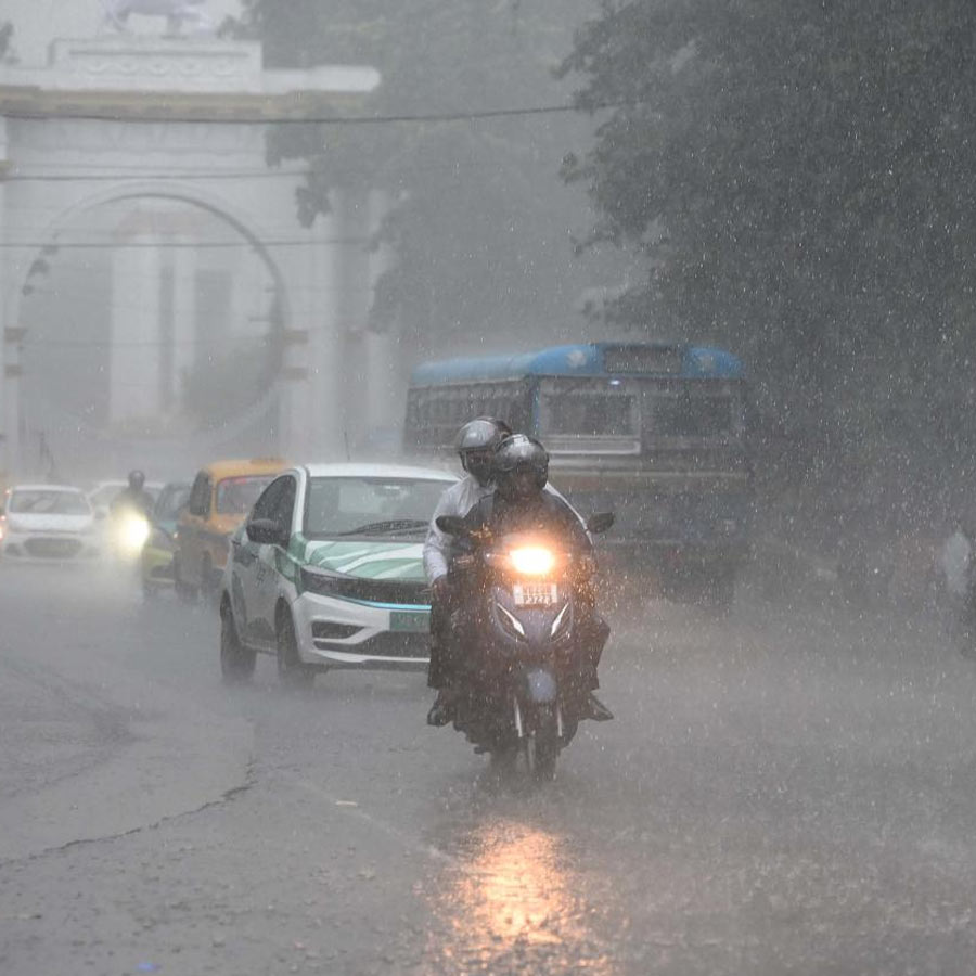 Light to moderate rain with gusty wind likely to affect in Kolkata and several districts of West Bengal dgtl