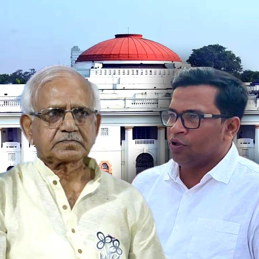 New crisis has arisen within the TMC over the discrepancy in signatures in the Assembly