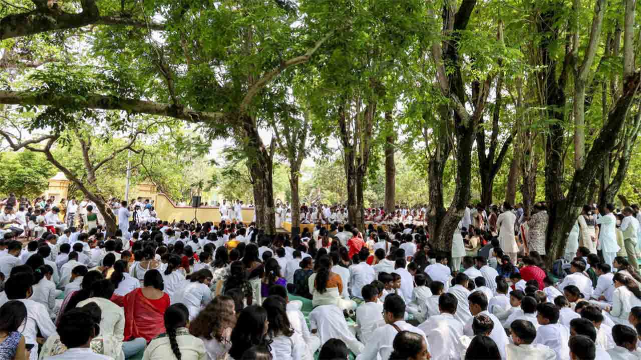 একসূত্রে: শান্তিনিকেতনে মাধবীবিতানে রবীন্দ্র-জন্মোৎসব, ৯ মে ২০২৬।