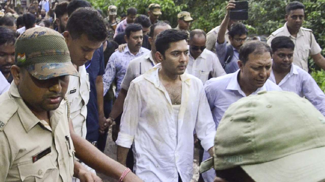 সোনারপুরে অভিষেক বন্দ্যোপাধ্যায়কে লক্ষ্য করে ছোড়া হয়েছে ডিম, জুতো।