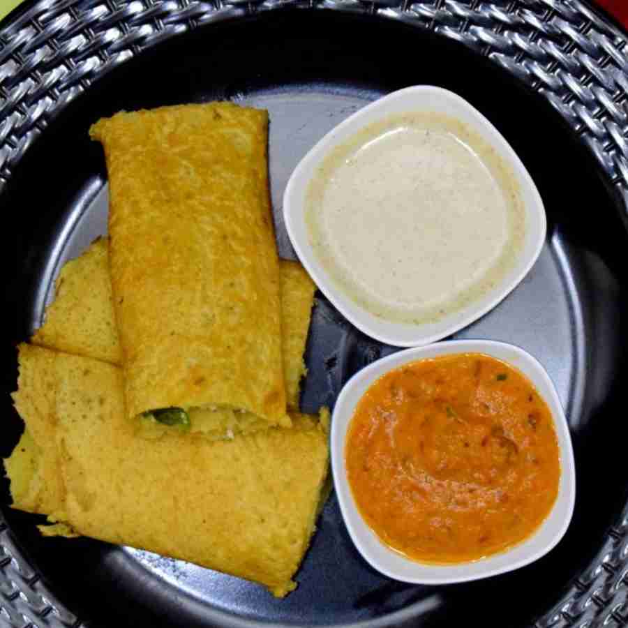 পনিরের পুর ভরা মুগ ডালের চিলা