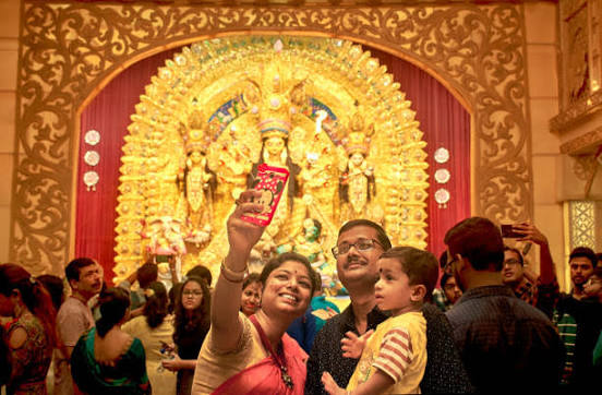  দু’দিন সপ্তমী তিথি পড়ায় ২০২৬ সালের দুর্গাপুজোয় আনন্দ উদ্‌যাপনের জন্য বাড়তি একটি দিন মিলেছিল। এক দিন বেশি ছুটি পেয়ে বাঙালিও খুশি। 