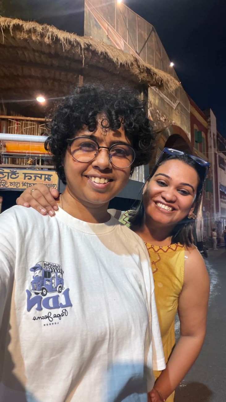 নিজেই স্বীকার করেছেন, তিনি কিন্তু ভারী রোম্যান্টিক। বিশেষ বন্ধুর সঙ্গে একান্তযাপনের ছবিতেও ধরা পড়েছে সেই রসায়ন।