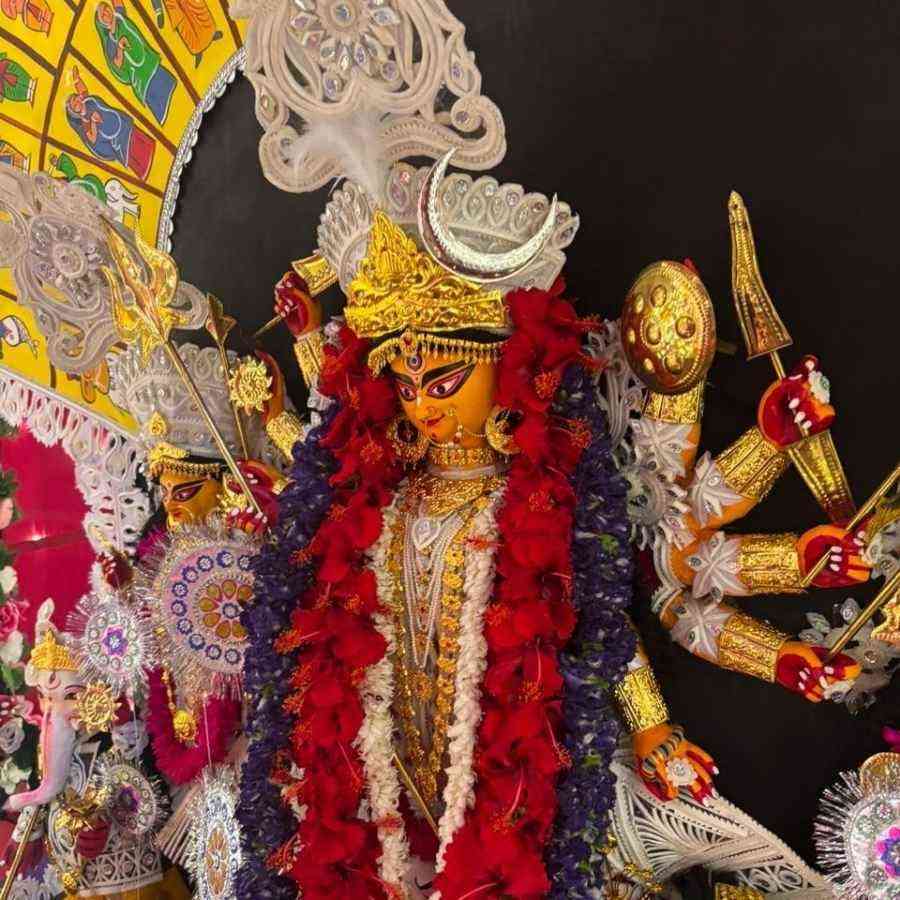 বারাণসীতে উদ্‌যাপন দুর্গাপুজোর 