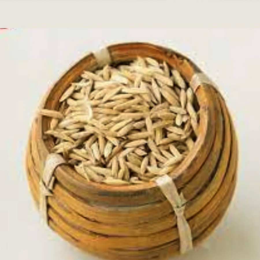 পশ্চিমবঙ্গের রাঢ় অঞ্চলে (পুরুলিয়া, বাঁকুড়া, বীরভূম, পশ্চিম মেদিনীপুর, বর্ধমান) লক্ষ্মী শস্য, অরণ্য ও প্রকৃতির দেবী। কৃষক পরিবারগুলিতে শস্যলক্ষ্মীর পুজো হয়। বেতের তৈরি ছোট চুপড়ি বা ঝুড়িতে (যাকে আঞ্চলিক ভাষায় ‘আড়ি’ বা ‘কুনকে’ বলা হয়) নতুন ধান ভর্তি করা হয়। তার উপর কাঠের সিঁদুরকৌটো লাল চেলিতে মুড়ে লক্ষ্মীর রূপ দেওয়া হয়।