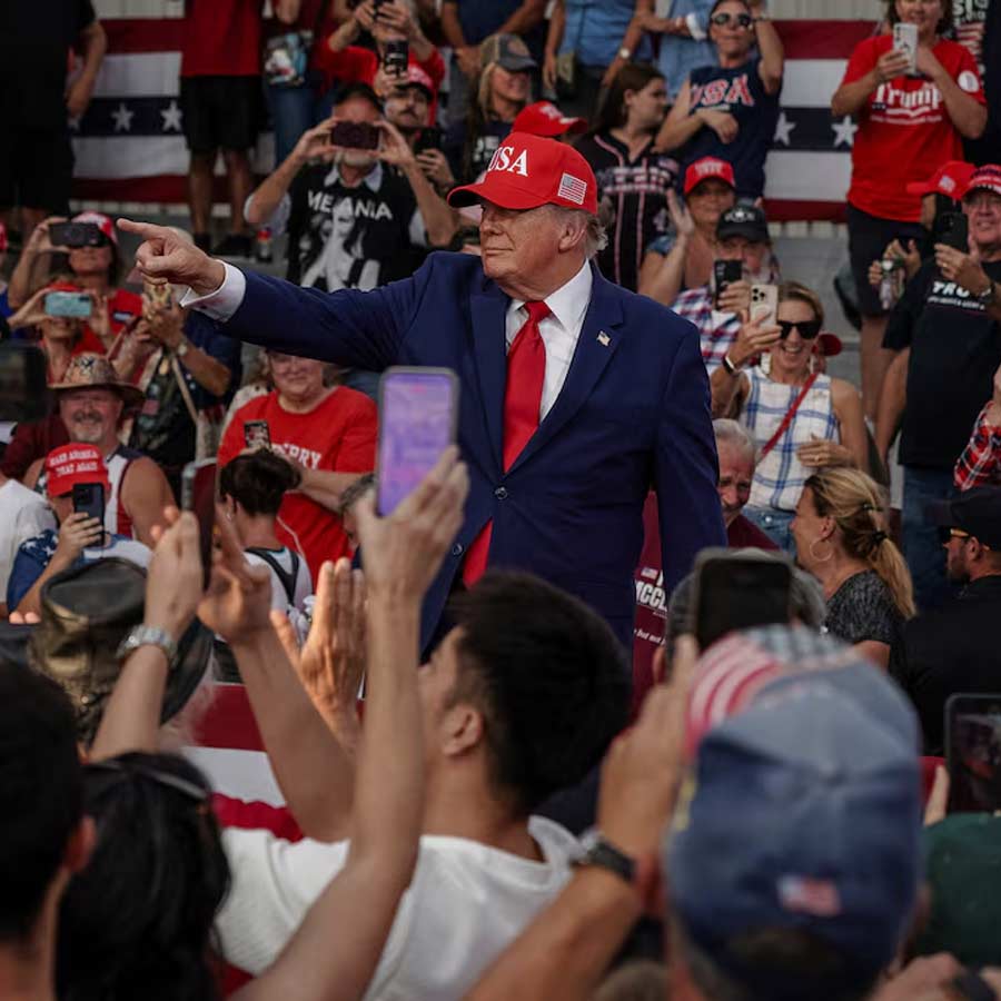 Donald Trump sends special envoy to warn Volodymyr Zelenskyy and tilting over Vladimir Putin amid mid term elections in US 
