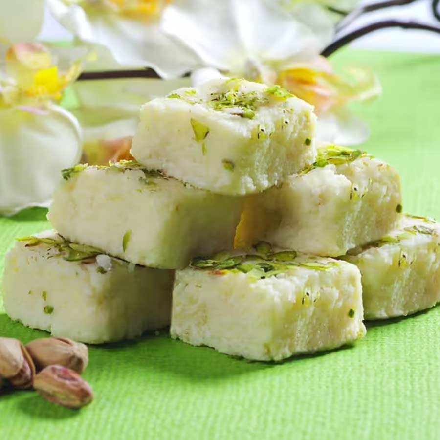 বাদাম-পেস্তা কালাকাঁদ