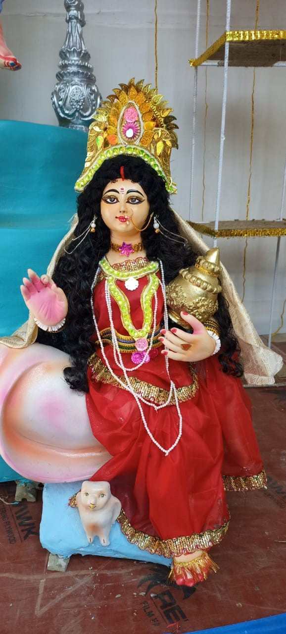আগামী বছর মহালয়া পড়েছে ২৯ সেপ্টেম্বর। তবে ৩০ সেপ্টেম্বর সকাল আটটা অবধি অমাবস্যা তিথি থাকবে। মহালয়ার ১৫ দিনের মাথায় আসে পূর্ণিমা। দেবীপক্ষের অন্তিম দিনে দেবী লক্ষ্মীর পুজো হয়। 
