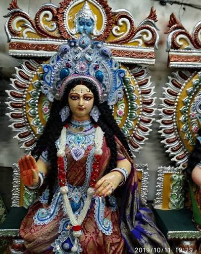 পূর্ণিমা তিথি শেষ হবে ১৫ অক্টোবর, শুক্রবার সন্ধ্যা ৭টা ১৬ মিনিটে।