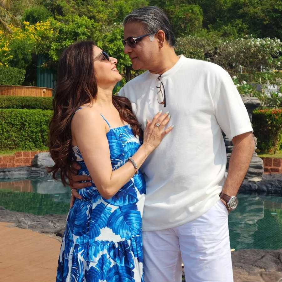 সম্পর্ককে নতুন করে সময় দেওয়ার পরামর্শ দিয়েছেন অভিনেত্রী ভাগ্যশ্রী।