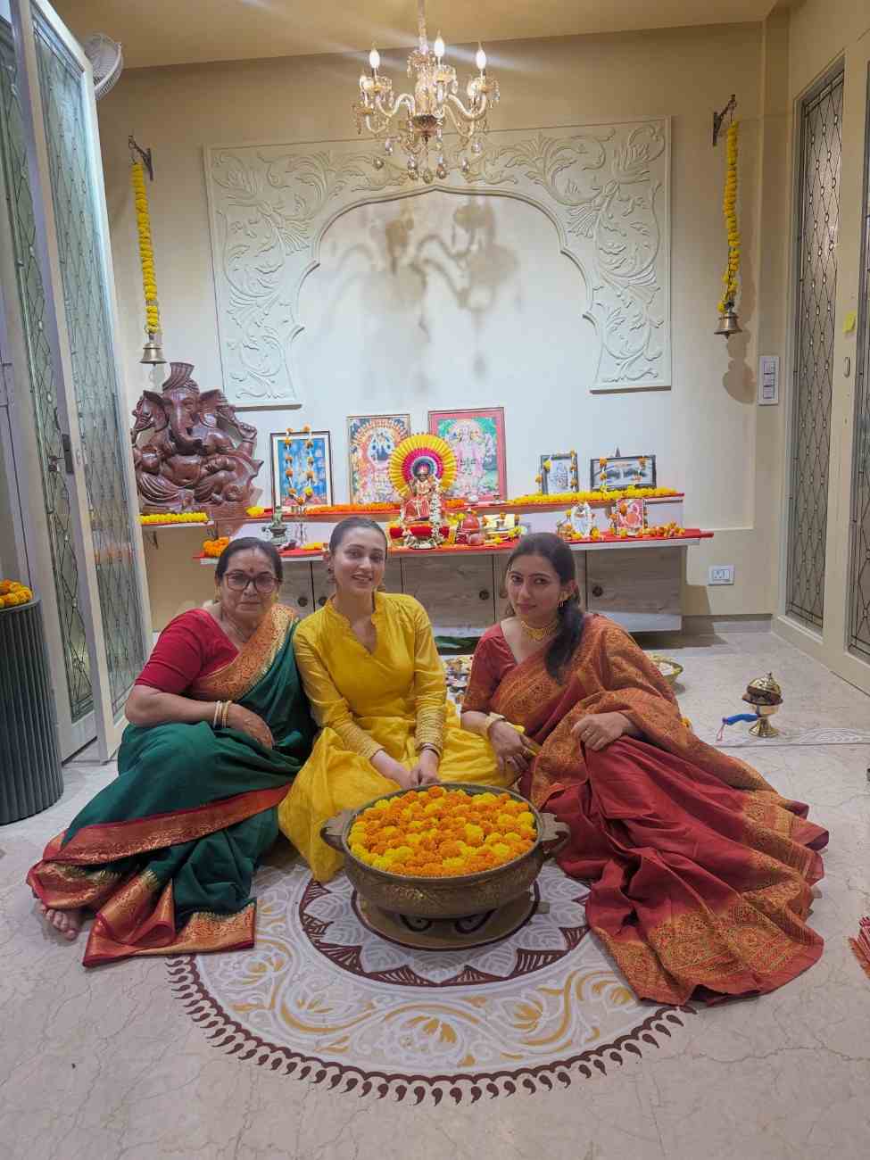 পুজোর ছবি পোস্ট করার পর অনুরাগীদের তরফে এসেছে নানা বার্তা। তবে তাঁদের মন্তব্যের জবাবে মিমির প্রতিক্রিয়া এখনও মেলেনি।