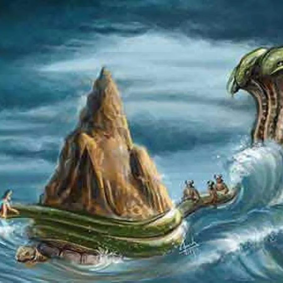 আর বিষ্ণুর কূর্ম অবতার তার দেহের উপর মন্দার পর্বতকে ধারণ করেছিলেন। 