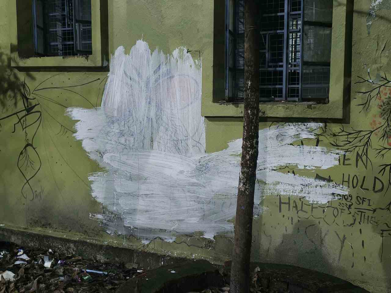 Jadavpur University | The graffiti of Jadavpur University has been wiped  again in a midnight fiasco alleges Students dgtl - Anandabazar
