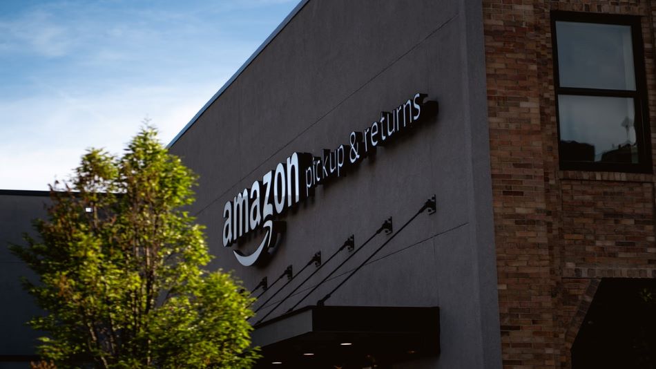 Amazon Launches Future Builders Programme Launched By For B-school ...