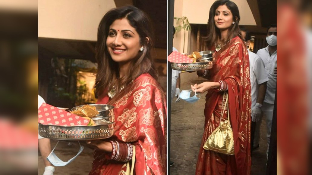 অভিনেত্রী শিল্পা শেট্টিকেও দেখা গিয়েছে করবা চৌথ পালনের প্রস্তুতি নিতে। লাল শাড়ি, হাতে চুড়া-সাবেক সাজে ঝলমলে দেখাচ্ছিল শিল্পাকে।