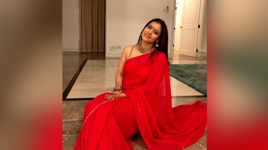 কাজলের করবা চৌথ কাটল লাল শিফন শাড়ি এবং কুন্দনের গয়নায়। ইনস্টাতে মজাদার ক্যাপশন-সহ সে সব ছবি পোস্ট করে একদা বলিউডের এক নম্বর নায়িকা  লিখলেন- ‘Hunger games series. Swipe for the fun’।