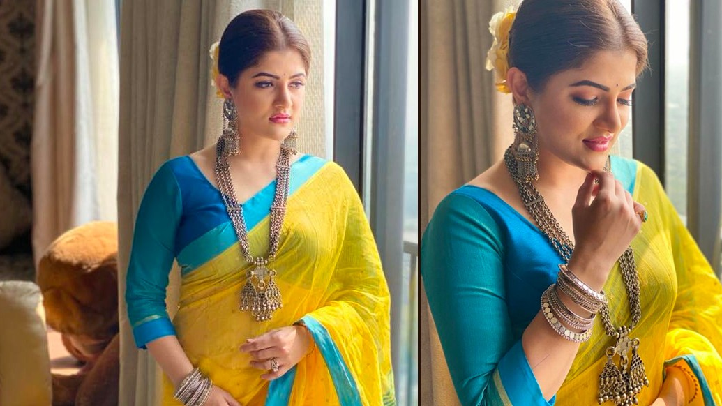 শ্রাবন্তী মানেই যে চেহারাটা চোখে ভাসে- তা হল টুকটুকে ফর্সা, মিষ্টি একটা মুখ, লাল পাড় সাদা শাড়ি, সোনার গয়নার দ্যুতি, খোঁপা করা চুলে ফুলের মালা, কাজলটানা চোখ আর সিঁদুর লাল টিপ। একেই তো লক্ষ্মীশ্রী বলে, নাকি?