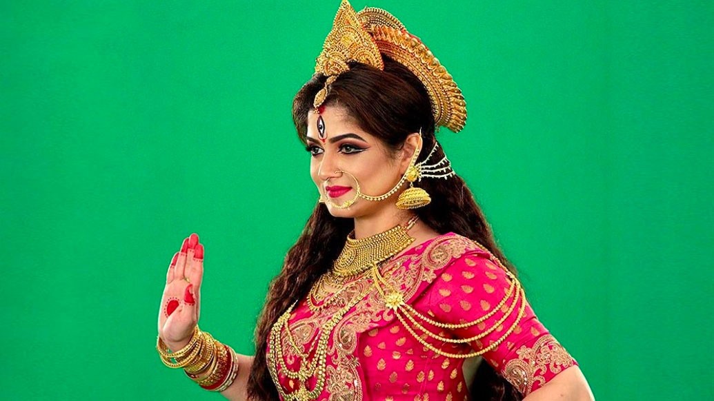 কার্লাস বাংলা মহালয়ার ভোরে ফিরে দেখবে গত বছরের ‘অশুভনাশিনী’। যেখানে মা দুর্গার ভূমিকায় টলিউড নায়িকা শ্রাবন্তী। কন্যারূপী ‘দুর্গা’ পায়েল দে।