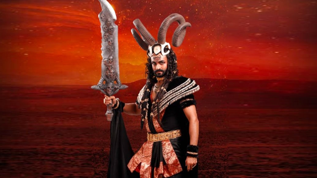 দুর্গা-শিব তো হল। ওই দুই চ্যানেলে অসুর কে হচ্ছেন বলুন তো? জি বাংলায় অসুরের ভূমিকায় দেখা যাবে ধ্রুব সরকারকে। অন্য দিকে স্টার জলসায় অসুর বা রাবণ রূপে দেখা যাবে অভিজ্ঞ অভিনেতা রাজেশ শর্মাকে।