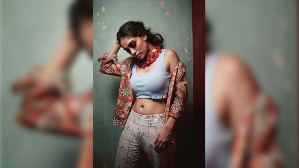 সম্প্রতি অভিনয় করেছেন তথাগত মুখোপাধ্যায় পরিচালিত ছবি ‘ভটভটি’তে। কাহিনির প্রেক্ষাপটে রূপকথা, এ গল্প এগিয়েছে আগুন আর জলের প্রেমকথা ঘিরে। ছবিতে বিবৃতির সঙ্গে প্রধান চরিত্রে নবাগত ঋষভ বসু। ছবিটি মুক্তি পাবে শিগগিরই। অপেক্ষায় রয়েছেন অভিনেত্রী।