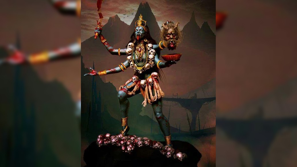 গুণ ও কর্ম অনুসারে কালীর অপর একটি রূপ হল শ্রীকালী। অনেকের মতে এই রূপে তিনি দারুক নামে এক ভয়ঙ্কর অসুর বধ করেন। ইনি মহাদেবের শরীরে প্রবেশ করে তাঁর কণ্ঠের বিষে কৃষ্ণবর্ণা হয়েছেন। পরে মহাদেব শিশুবেশে স্তন্যপান করে বিষ গ্রহণ করেন তাঁর শরীর থেকে।