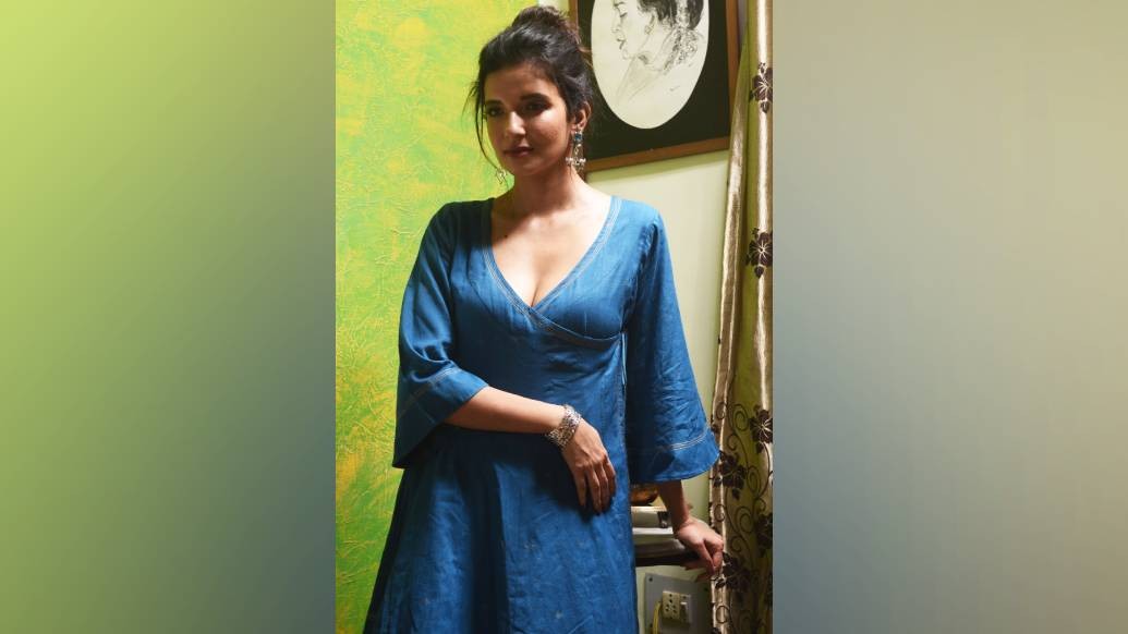 সঞ্জীব চট্টোপাধ্যায়ের গল্প ‘ভয়’-কে ভিত্তি করে তৈরি হচ্ছে ইন্দ্রাশিস আচার্যর নতুন ছবি ‘মায়াভয়’। অনুরাধা এ ছবির নায়িকা।