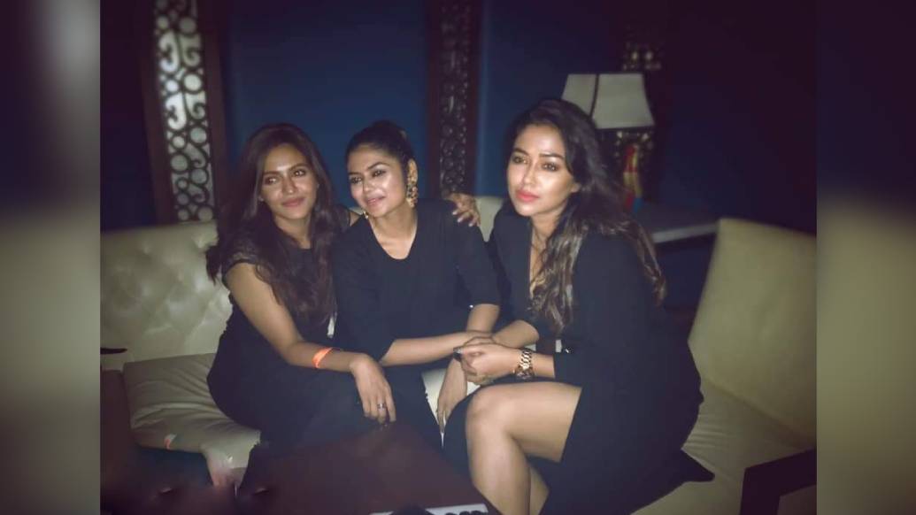 Durga Puja 2020: Tollywood stars priyanka, Sayani, madhumita and others party before puja dgtl