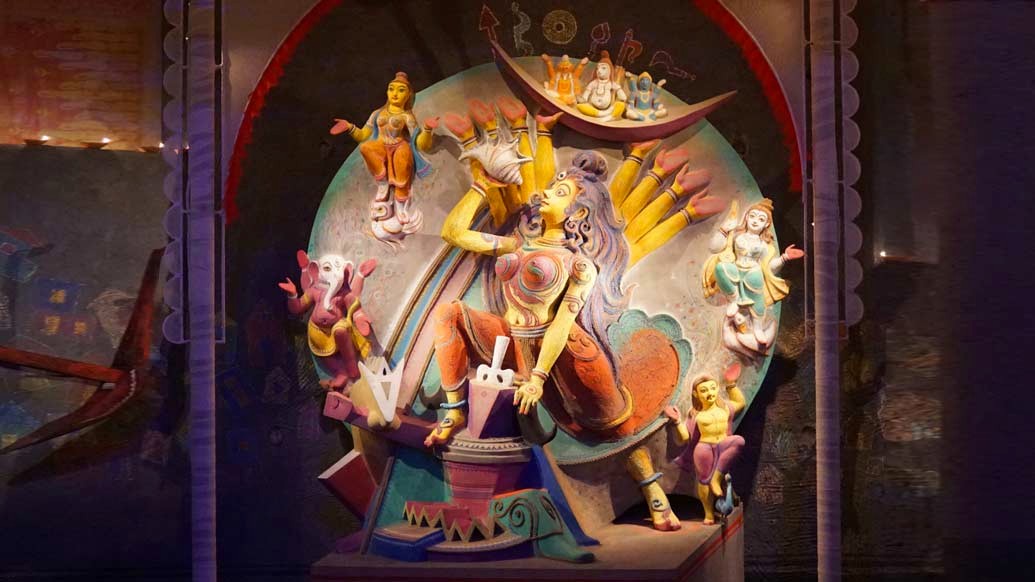 নাকতলা উদয়ন সঙ্ঘের পুজোতেও শরতের আকাশে ব্যথার সুর।