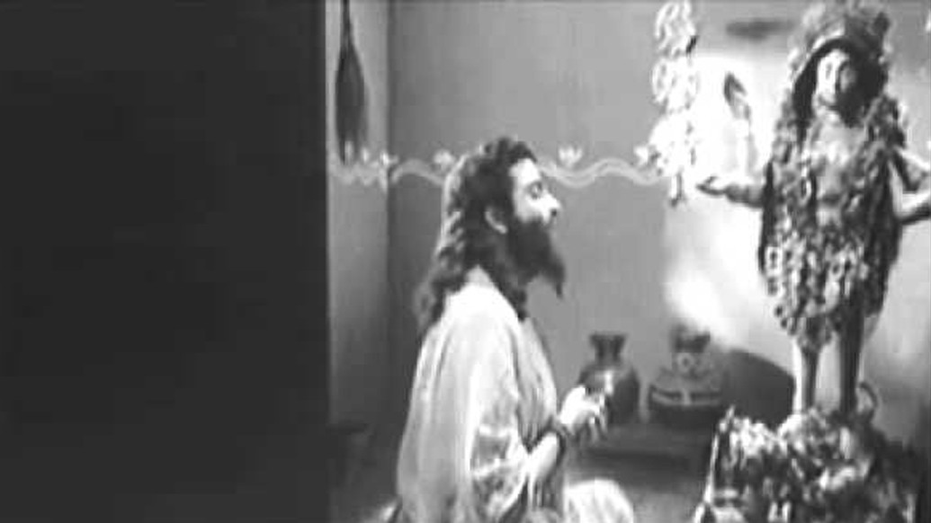 কালীকে নিয়ে তাঁর একের পর এক 'প্রসাদী গান' বা ‘রামপ্রসাদী গান’ ছড়াতে লাগল লোকমুখে। ‘এমন মানবজমিন রইল পতিত, আবাদ করলে ফলত সোনা, মন রে কৃষিকাজ জান না’-র মতো গান আজও বাংলার ঘরে ঘরে গাওয়া হয়।