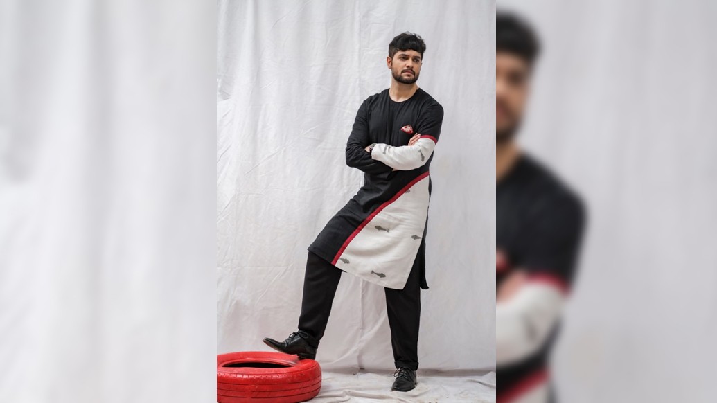 অনুশ্রীর কথাতেই জানা গেল, এ বার তাঁদের শুটের থিম ছিল- 'গো ভোকাল ফর লোকাল'। অর্থাৎ, দেশীয় সামগ্রীতেই নিজেকে সাজিয়ে তুলুন অনন্য সাজে।