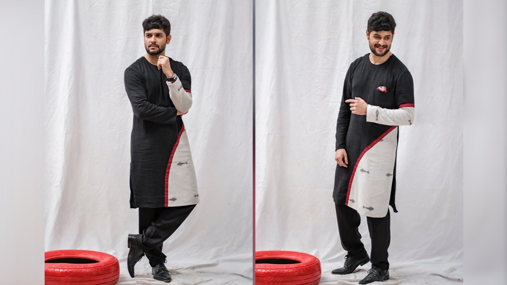 গ্ল্যামারে পিছিয়ে ছিলেন না বিক্রমও। ইশার সঙ্গে পাল্লা দিয়ে তিনিও জমিয়ে সেজেছিলেন অনুশ্রীর পোশাকে। খাদির কুর্তা, কালো ডেনিম প্যান্ট আর রিস্টওয়াচে 'পুজো রেডি'!