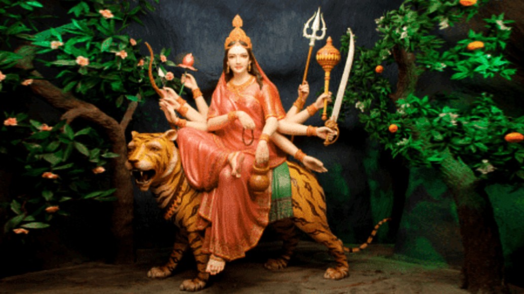 চন্দ্রঘণ্টার পাশে মহাদেব পূজিত হন চন্দ্রেশ্বর রূপে।