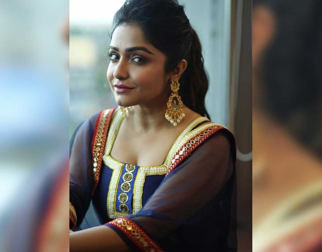 সায়ন্তন ঘোষালের পরিচালনায় তৈরি হচ্ছে ‘হেডকোয়াটার্স লালবাজার’।  লালবাজারের অন্দরের গল্প বলবে এই ক্রাইম ড্রামা। সেখানেও এক বিশেষ চরিত্রে দেখা যাবে সায়ন্তনীকে। তিনি এই সিরিজ নিয়েও খুব আশাবাদী।