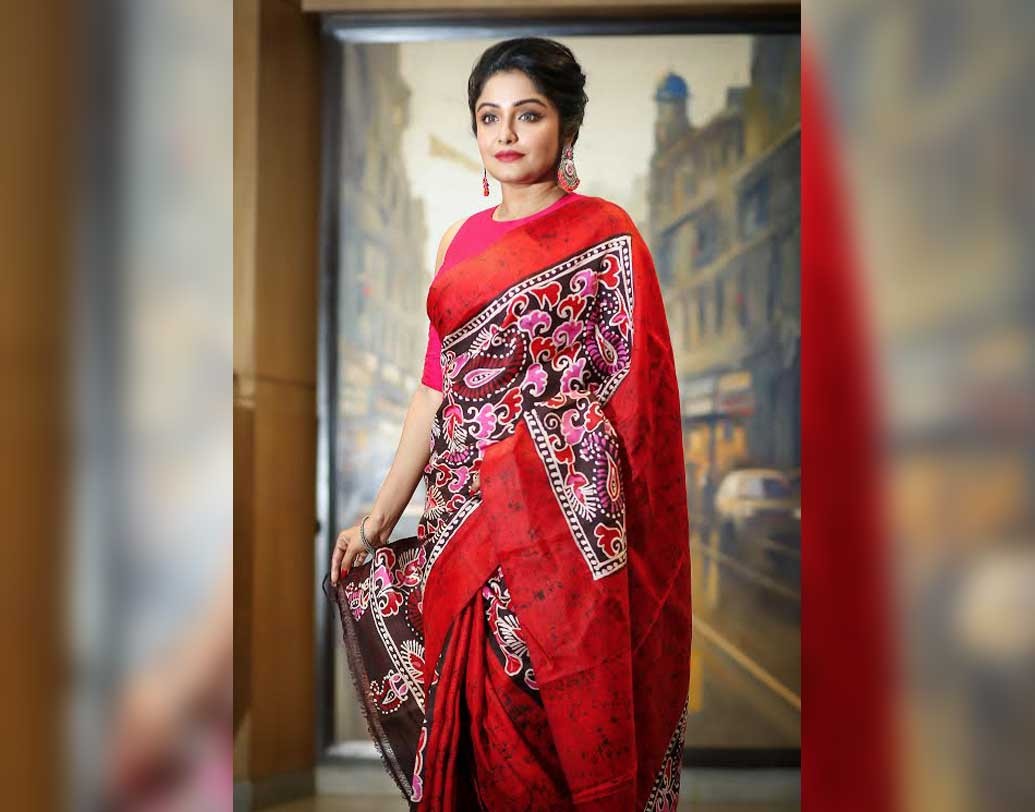 সুরিন্দর ফিল্মস প্রযোজিত এই ক্রাইম ড্রামায় এঁরা ছাড়াও দেখা যাবে কৌশিক সেন,সব্যসাচী চক্রবর্তী, গৌরব চক্রবর্তী, স্বাগতা মুখোপাধ্যায়-সহ অন্যদের। এতে সায়ন্তনীর চরিত্রের নাম রুবি। খুন হয় সে। তাকে ঘিরেই বাড়তে থাকে গল্প।